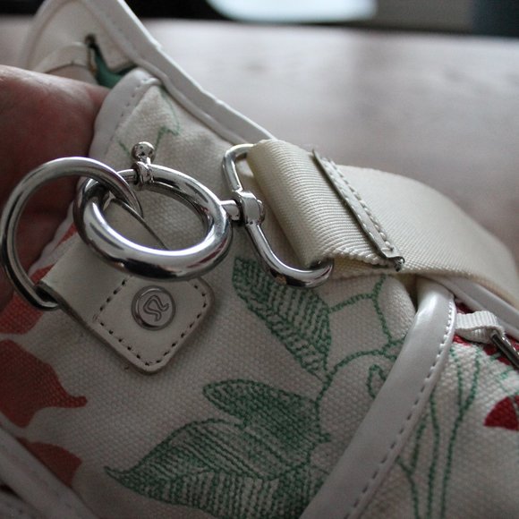 Rare Lululemon Floral Bloom Bag for Yoga, Gym or Diapers GEUC - Picture 6 of 10